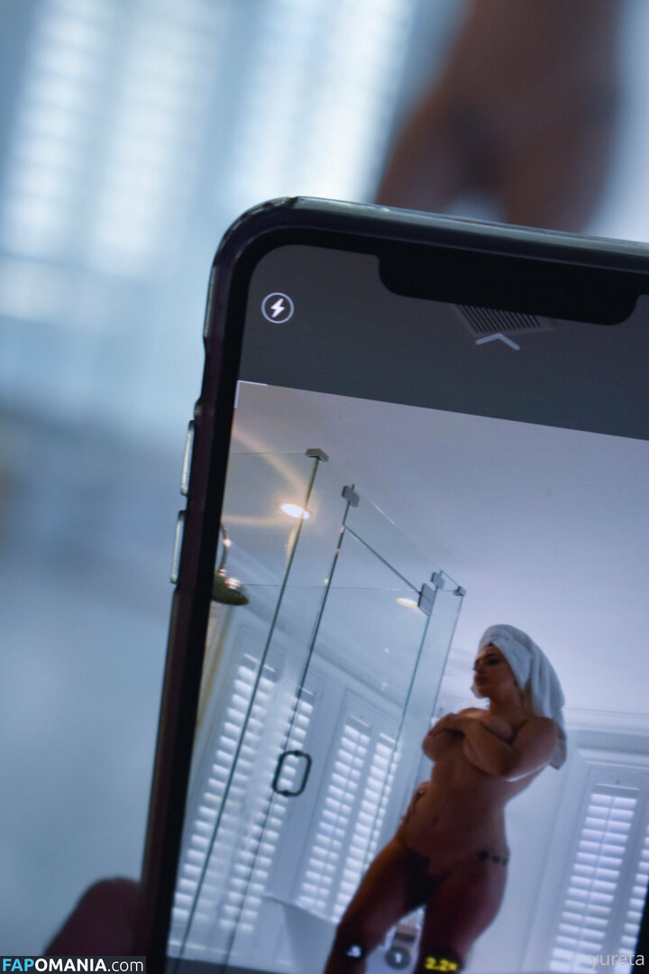 Yureta / yuretaO Nu OnlyFans  Photo fuitée #214