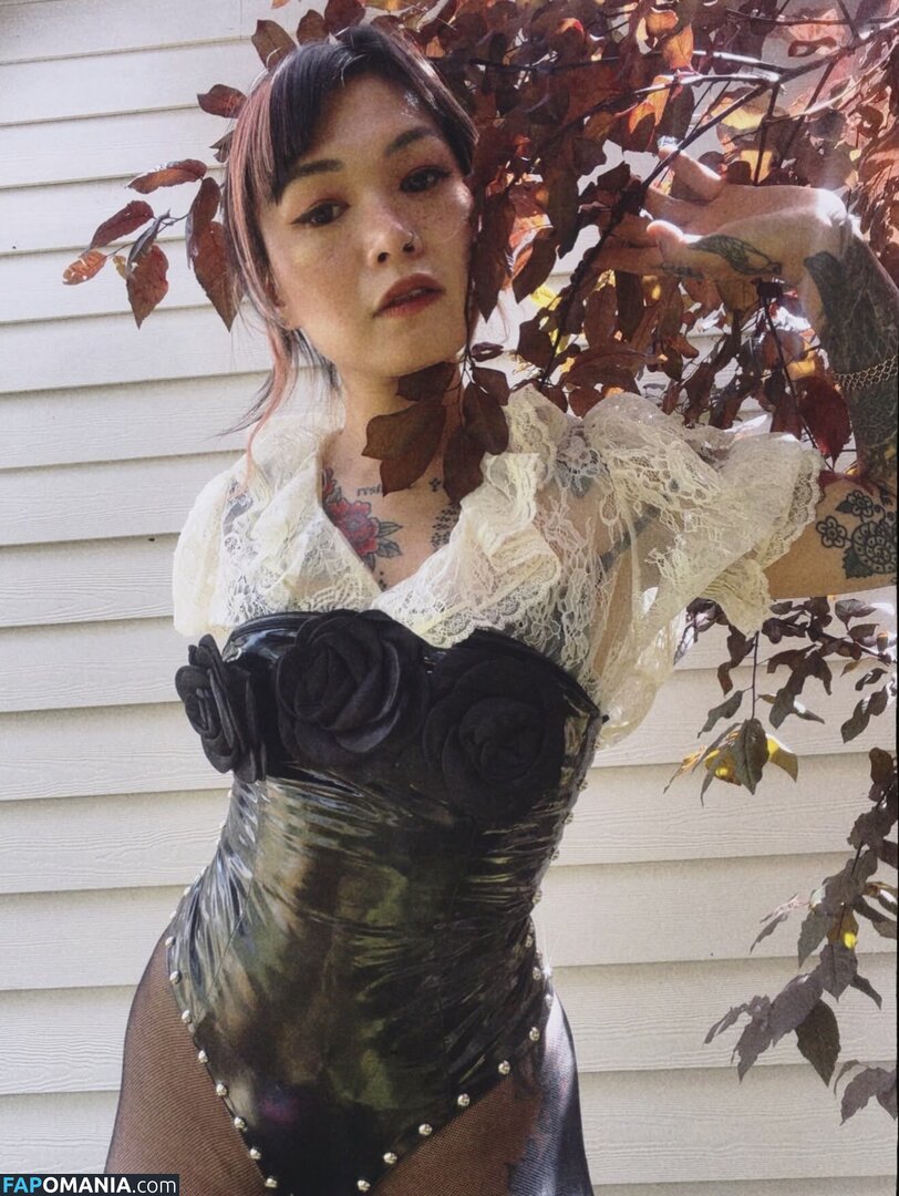 Yvette Young / yvetteyoung Nu OnlyFans  Photo fuitée #5