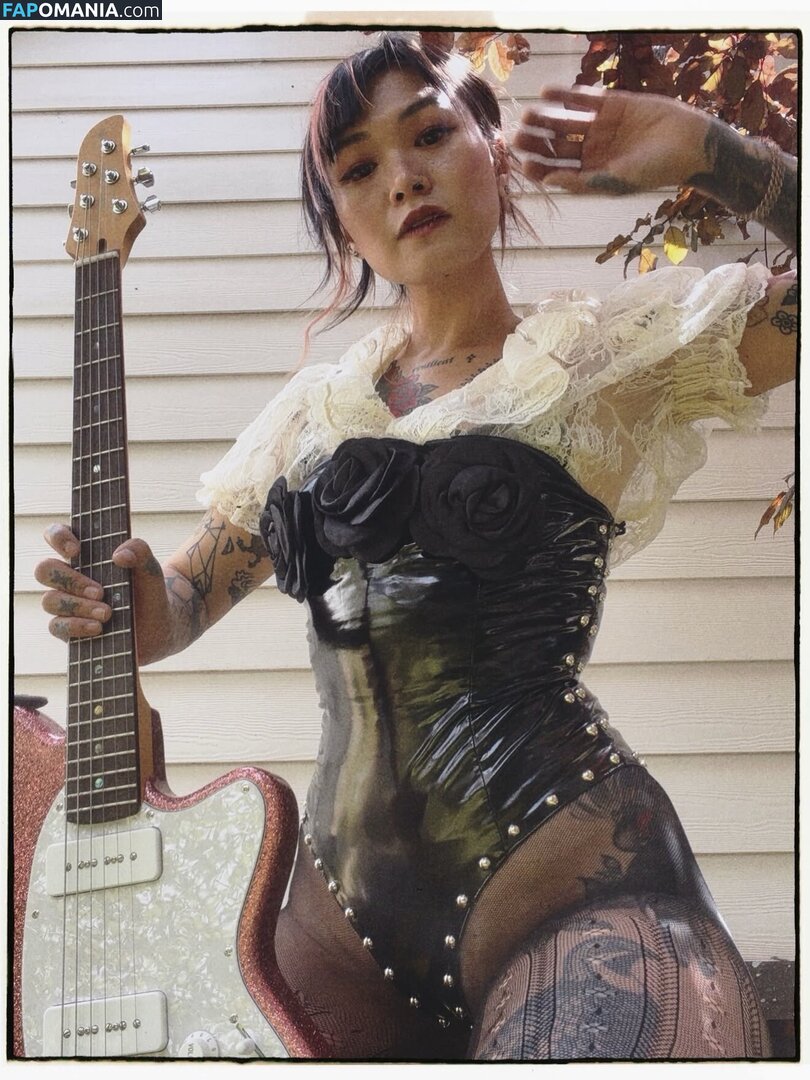 Yvette Young / yvetteyoung Nu OnlyFans  Photo fuitée #6