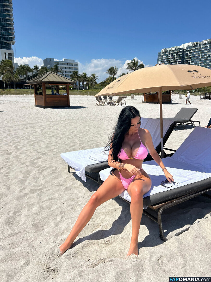 yvonne_bar / yvonne_bar_ Nu OnlyFans  Photo fuitée #164