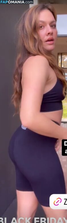 Yvonne Pferrer Nu OnlyFans  Photo fuitée #1