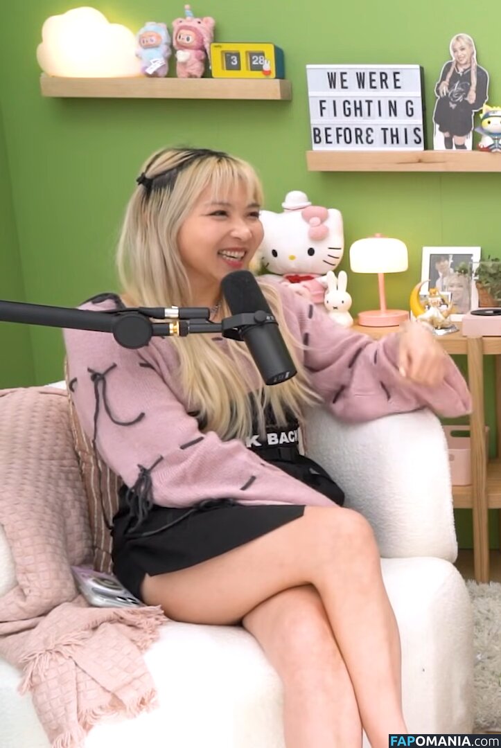 Yvonnie / yvonnieng Nu OnlyFans  Photo fuitée #692
