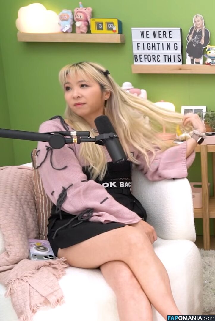 Yvonnie / yvonnieng Nu OnlyFans  Photo fuitée #695