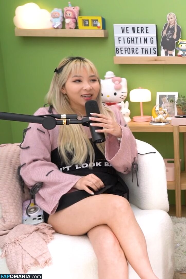 Yvonnie / yvonnieng Nu OnlyFans  Photo fuitée #698