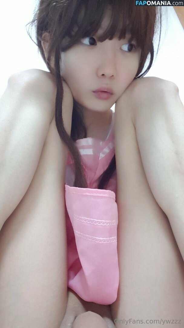 Youngwoozzz / Ywzzz / ywdryotaz / ywzzz_ Nu OnlyFans  Photo fuitée #235