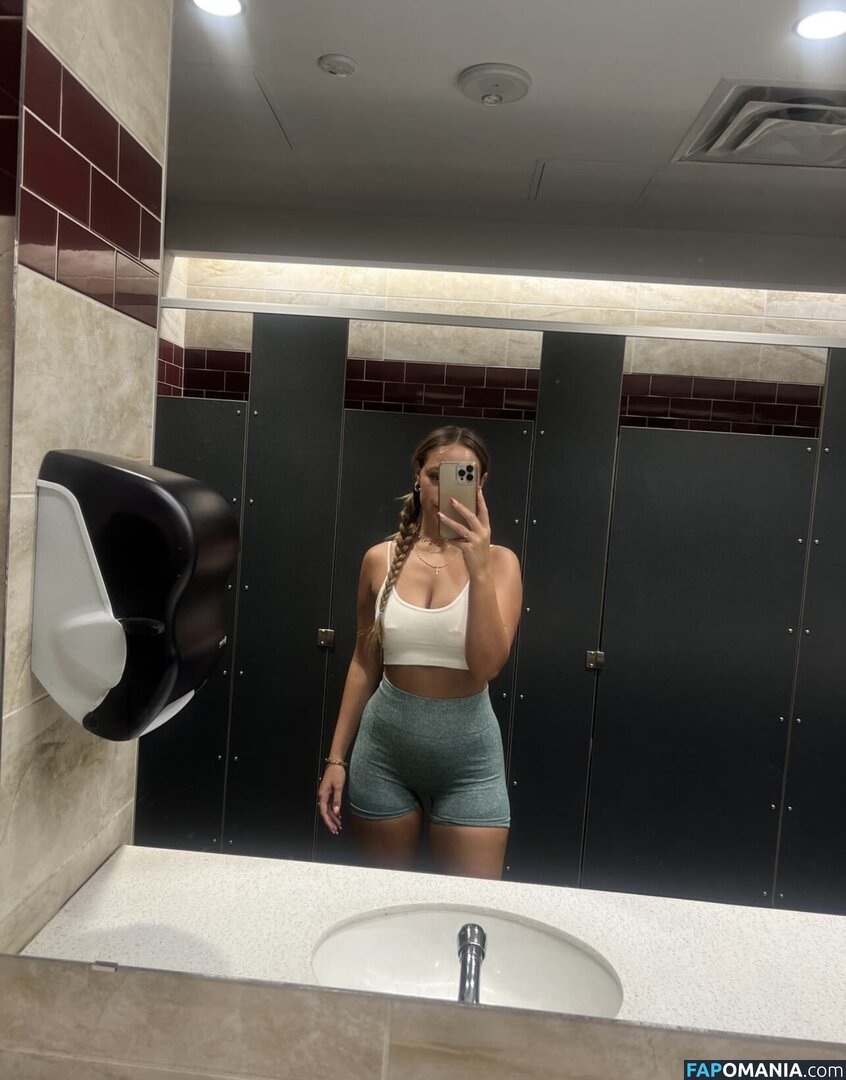 zaebaee / zaeszecret / zaezacarias Nu OnlyFans  Photo fuitée #1