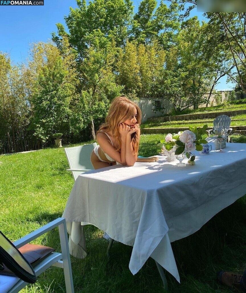 Zahia Dehar / zahiaofficiel Nu OnlyFans  Photo fuitée #298