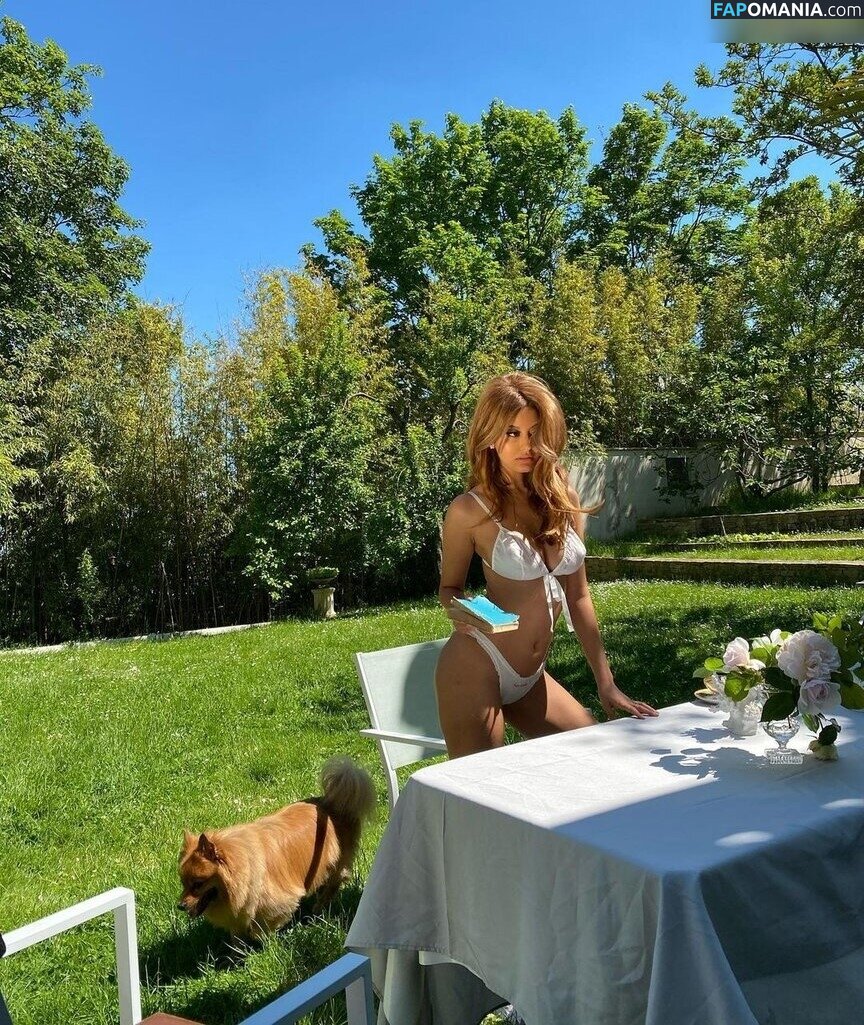 Zahia Dehar / zahiaofficiel Nu OnlyFans  Photo fuitée #299