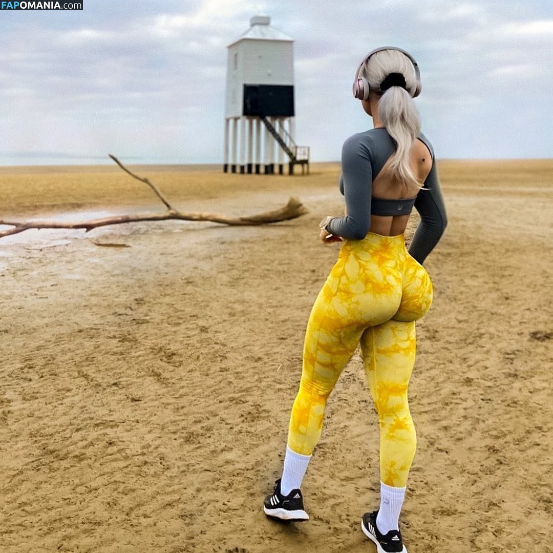 Zara Louisa / zara.louisa Nu OnlyFans  Photo fuitée #4