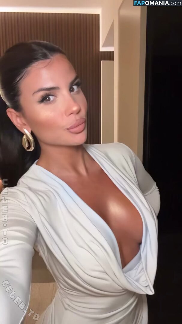 Zara Secret / zara_secret / zara_secrett Nu OnlyFans  Photo fuitée #1