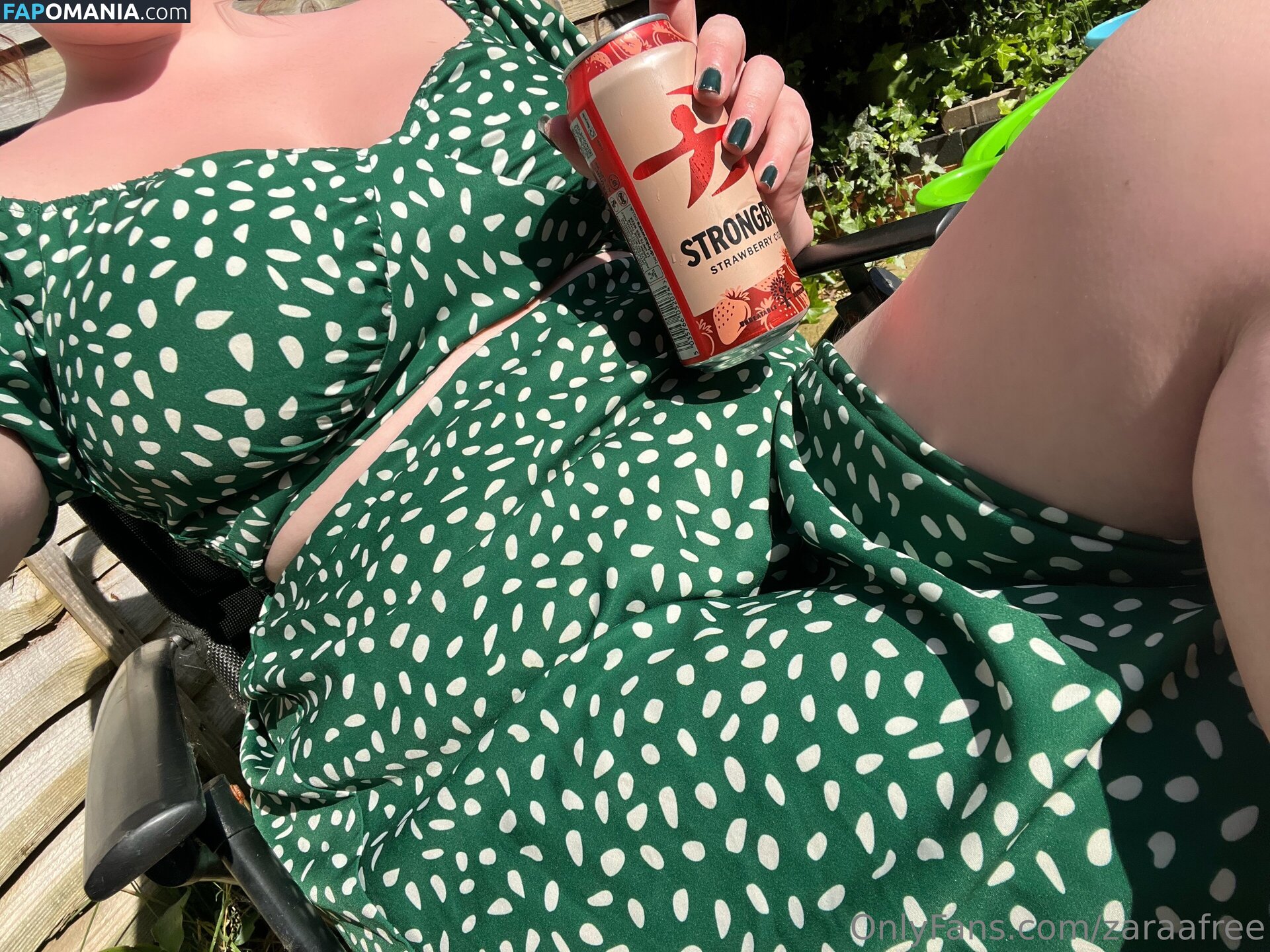 zara_afree9838 / zaraafree Nu OnlyFans  Photo fuitée #14