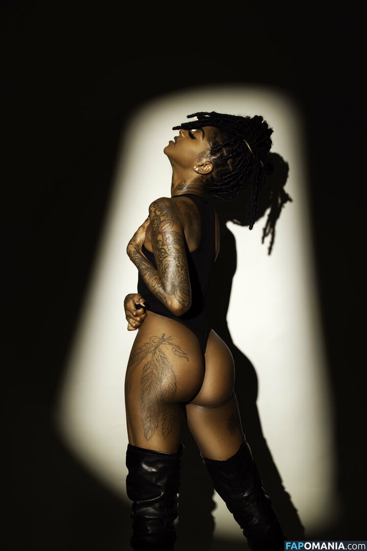 Zaria Linton / ZariaFknLinton / zarialinton Nu OnlyFans  Photo fuitée #6