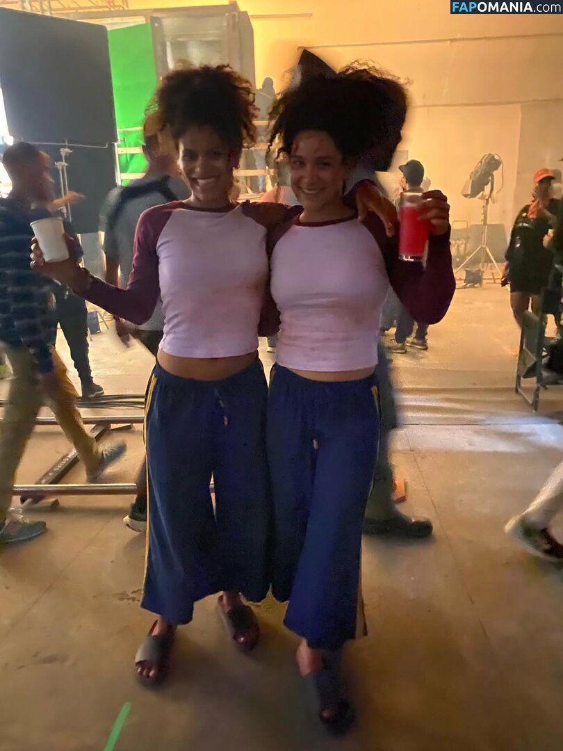 Zazie Beetz / zaziebeetz Nu OnlyFans  Photo fuitée #11