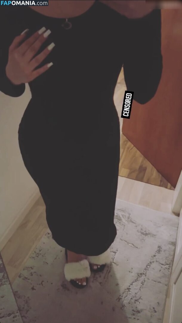 Zeynohijabi Nu OnlyFans  Photo fuitée #1