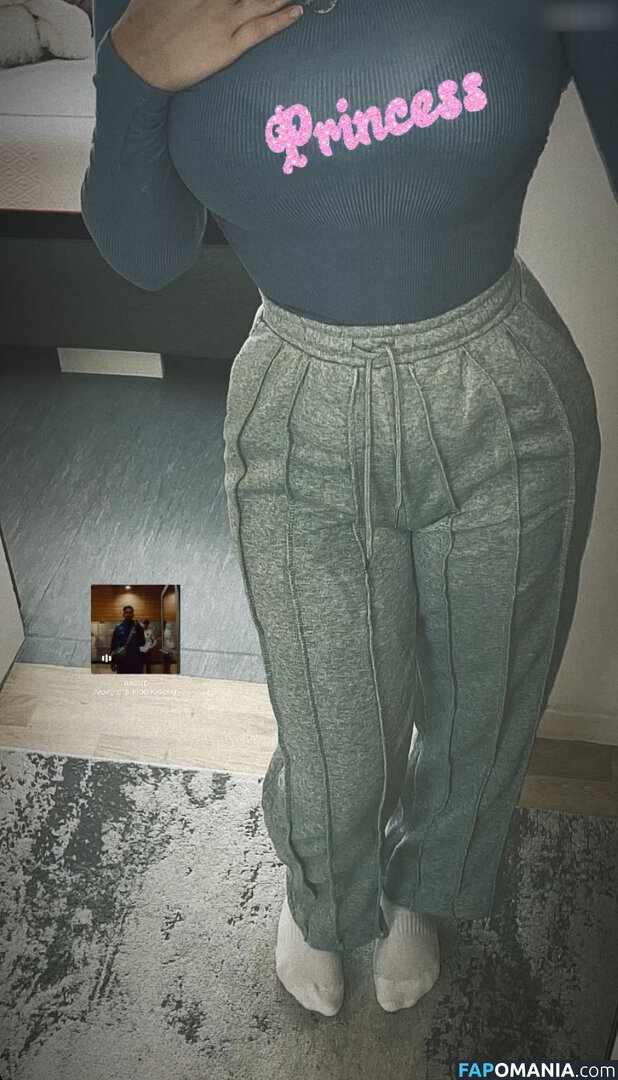 Zeynohijabi Nu OnlyFans  Photo fuitée #10