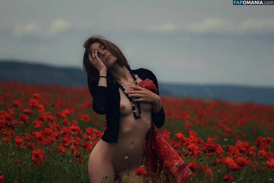 Zhenya Kotova Nu OnlyFans  Photo fuitée #8
