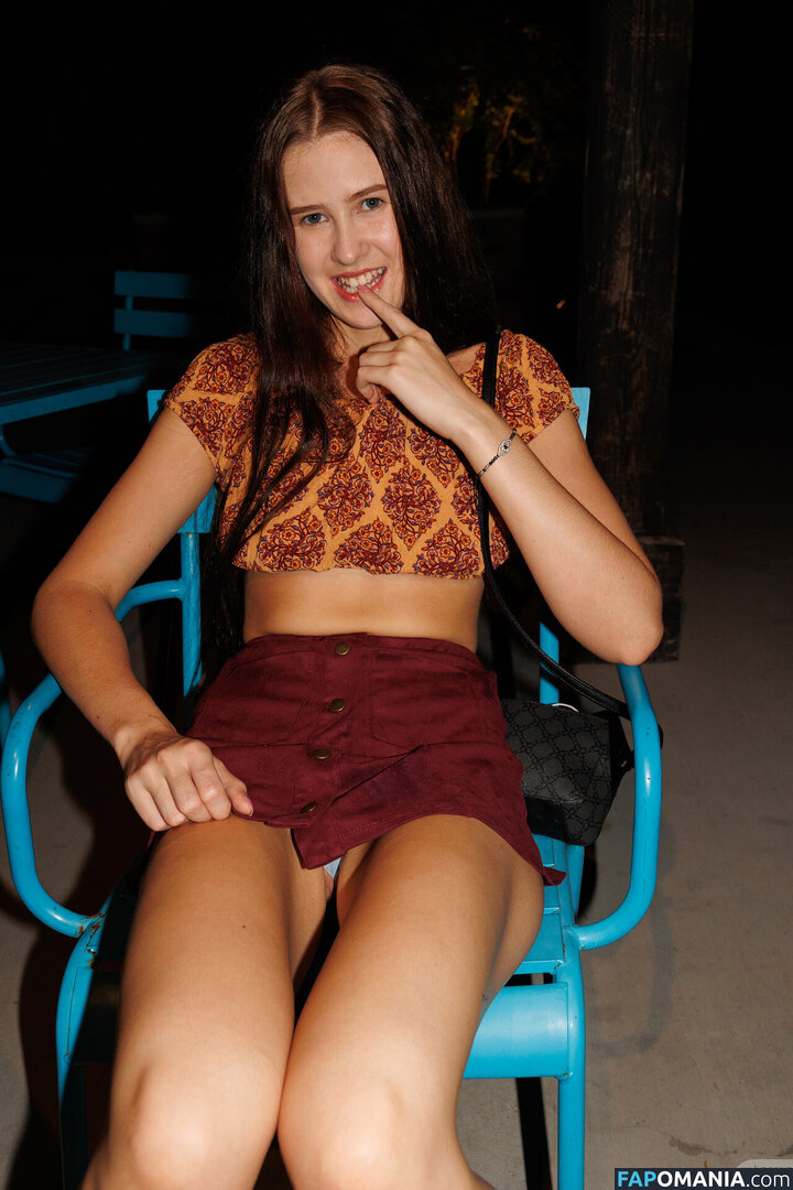 Zishy / zishylives Nu OnlyFans  Photo fuitée #323