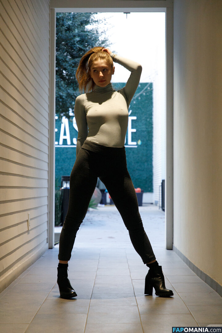 Zishy / zishylives Nu OnlyFans  Photo fuitée #472