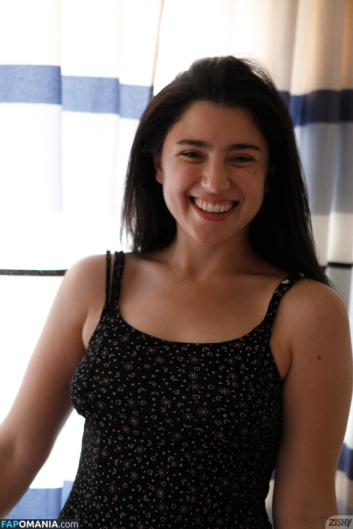 Zishy / zishylives Nu OnlyFans  Photo fuitée #668