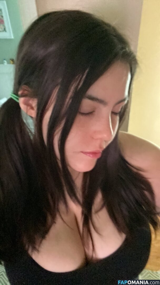 Zobug / snaiIgirl / zobug_ Nu OnlyFans  Photo fuitée #1