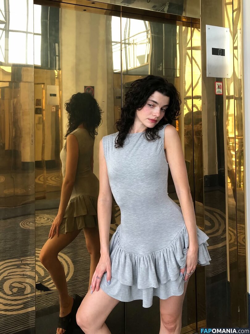 Zoe Steiner / https: / zoesteiner / zoesteiner2 Nu OnlyFans  Photo fuitée #4
