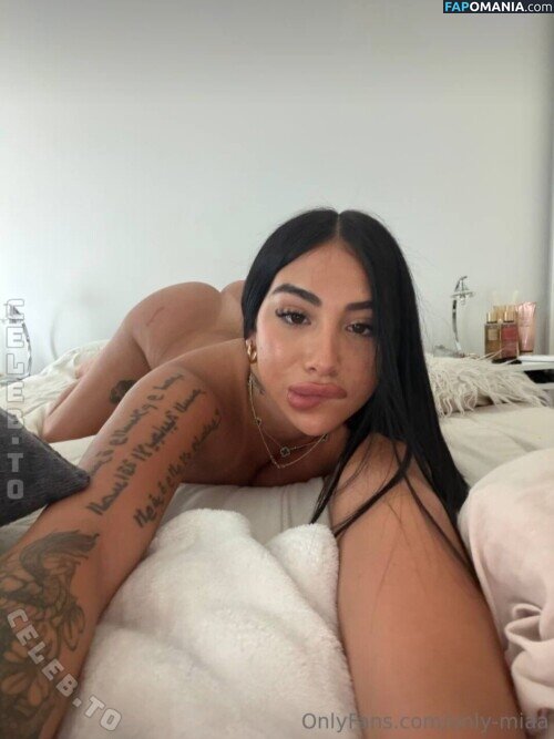 Zoefernanddez / miakeller / zoefernanddezz Nu OnlyFans  Photo fuitée #18