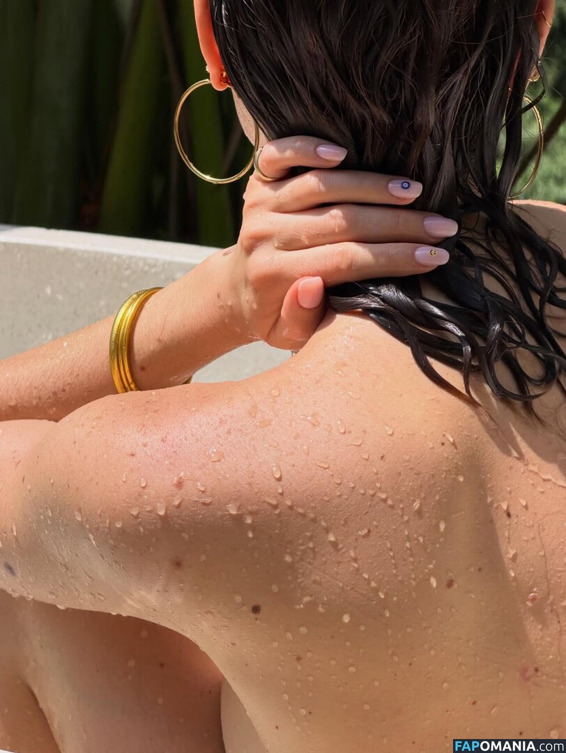Zoelegavrian _ Zazou_dcy / zoelegavrian Nu OnlyFans  Photo fuitée #4