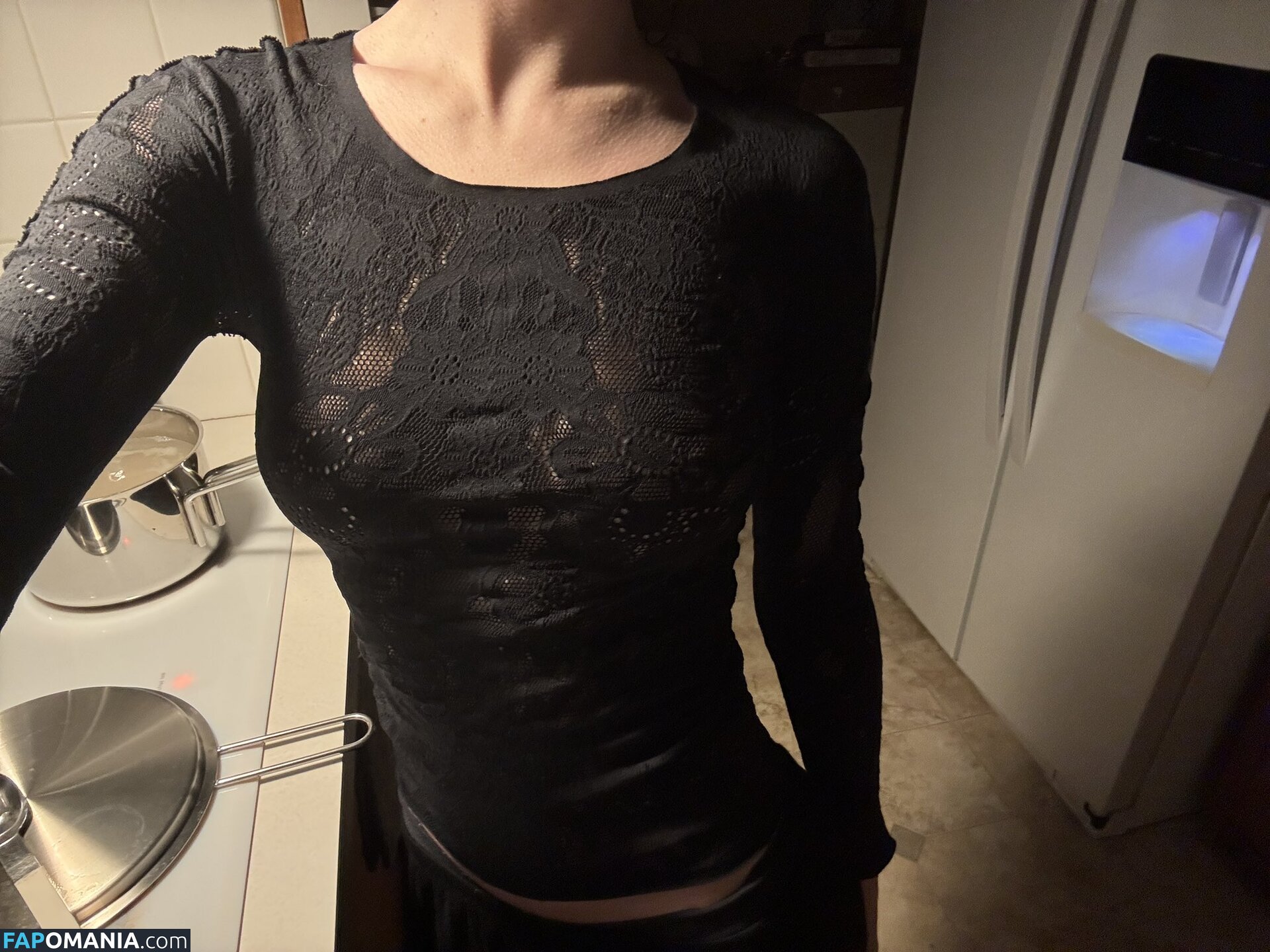 https: / zoeloveshouses / zoeplzshutup Nu OnlyFans  Photo fuitée #2